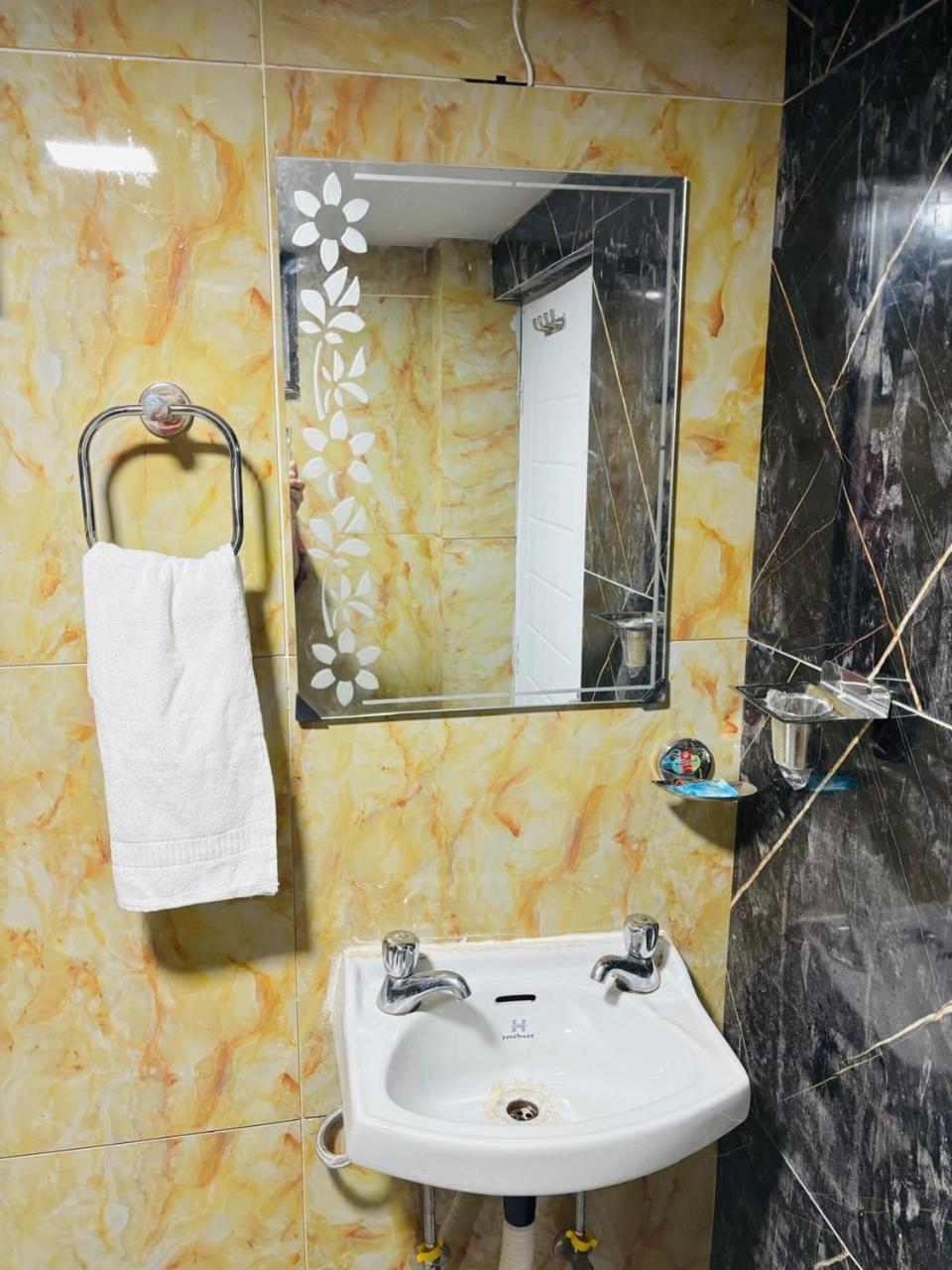 Hotel Amar Mussoorie Dış mekan fotoğraf